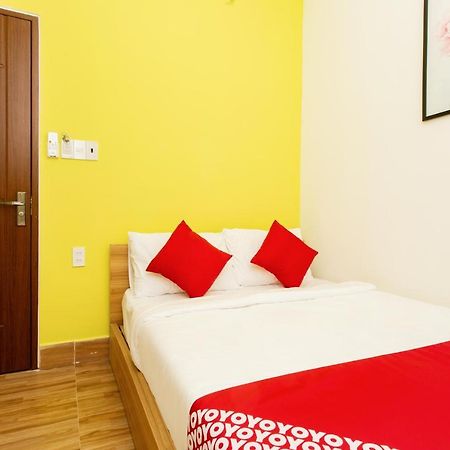 Отель Oyo 658 Euro Gold House And Coffee Дананг Экстерьер фото