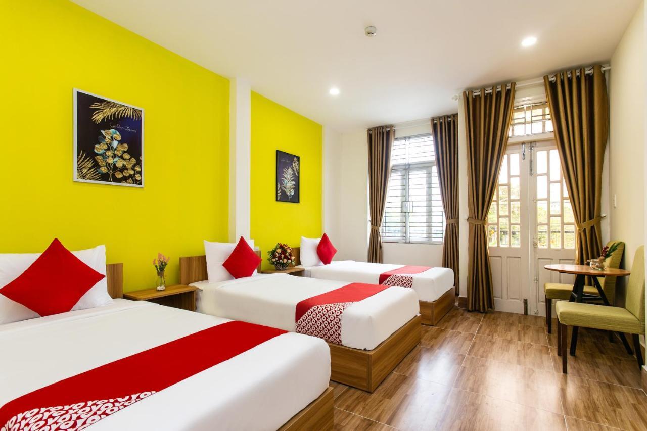 Отель Oyo 658 Euro Gold House And Coffee Дананг Экстерьер фото