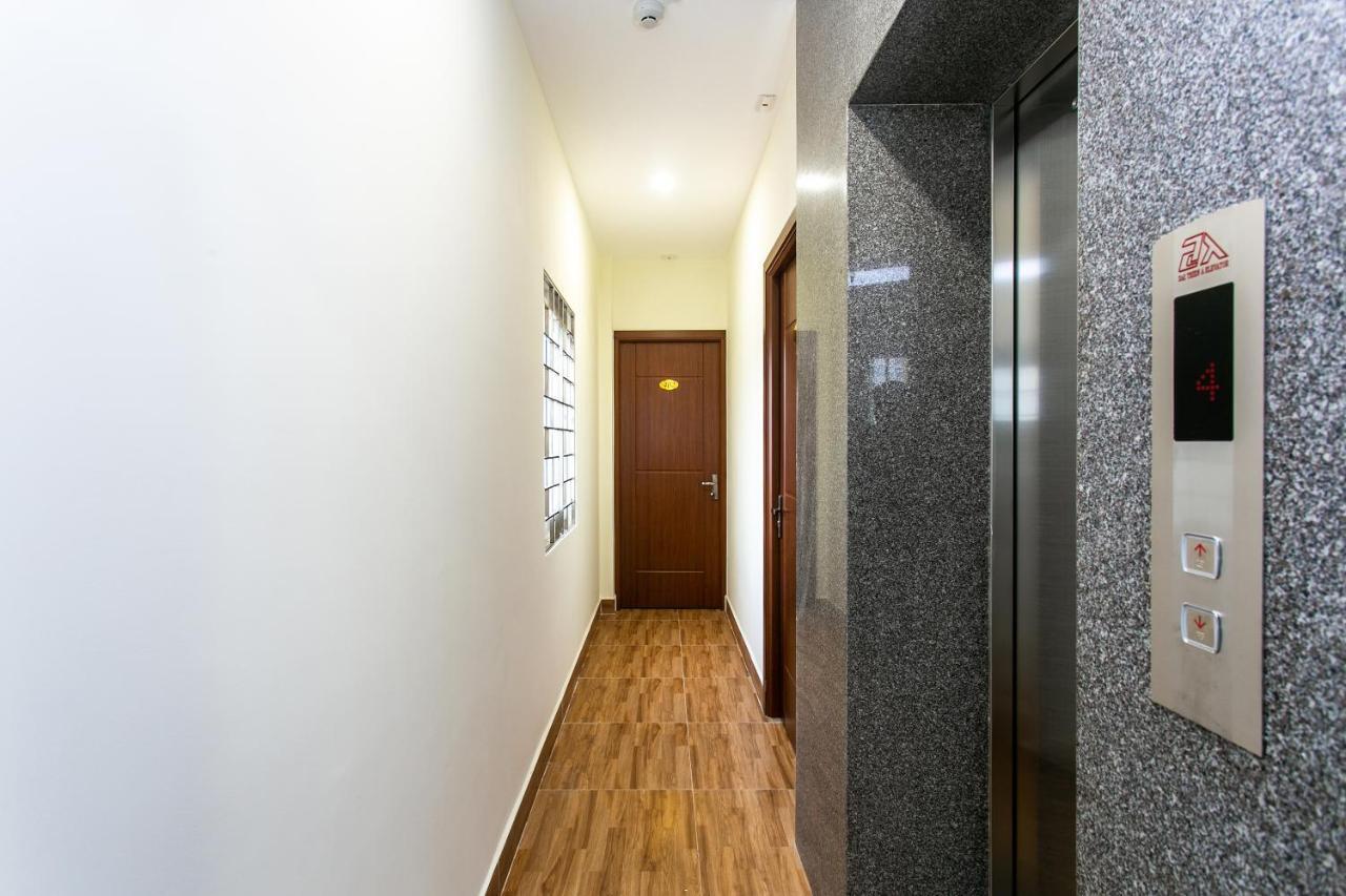 Отель Oyo 658 Euro Gold House And Coffee Дананг Экстерьер фото