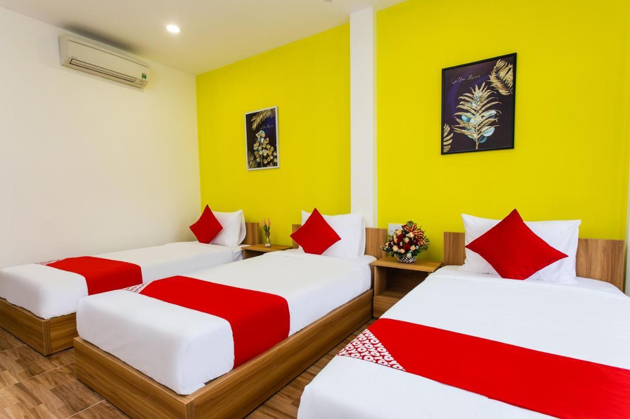 Отель Oyo 658 Euro Gold House And Coffee Дананг Экстерьер фото